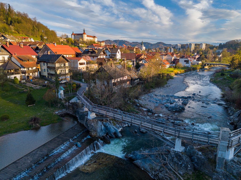 Upoštevanje vlaganj lastnika in že plačanih davščin pri odmeri kapitalskega dobička ob prodaji nepremičnine